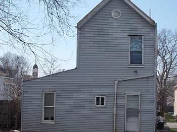 2nd image of 410 Linden St
