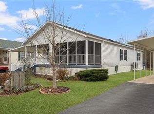 3 Blackbird St, Tiverton, RI 02878