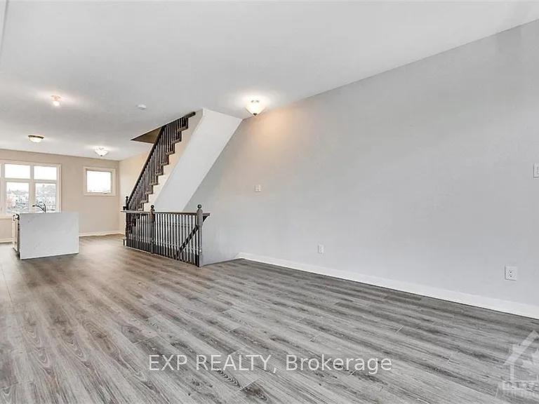 821 Mikinak Rd — Photo 9