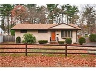 14 Holly St, Burlington, MA 01803