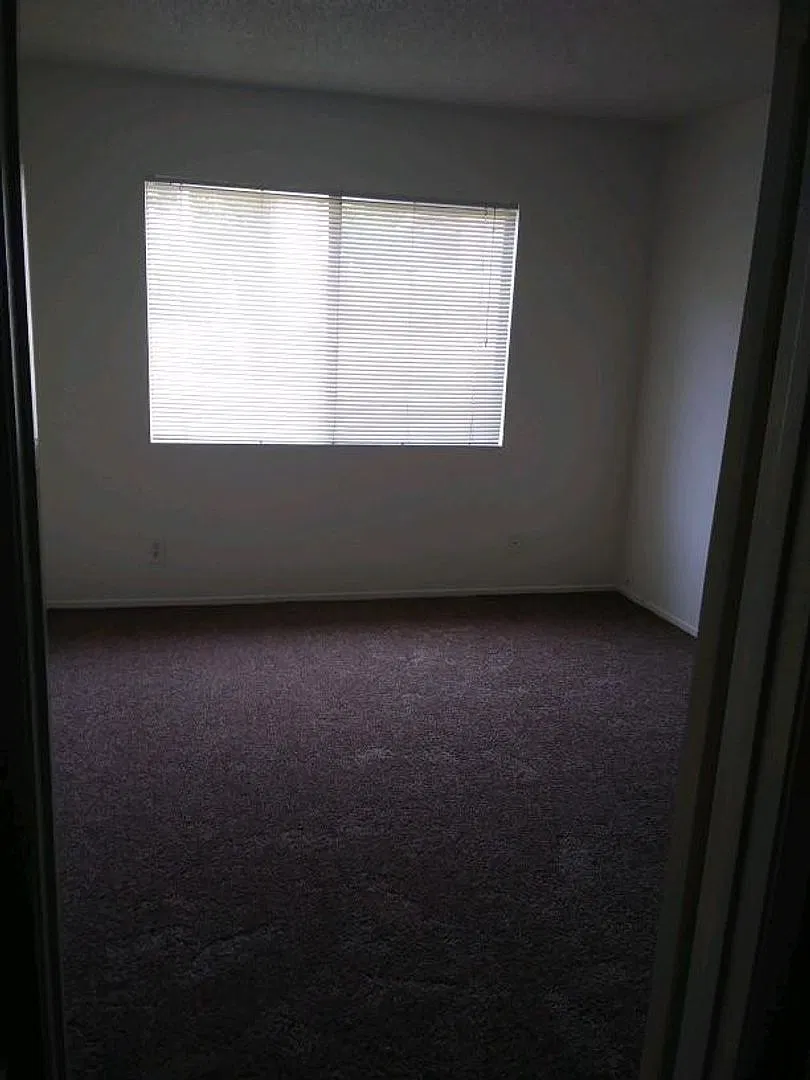 1 bedroom Condo in Great North San Bernardino location - Ready NOW — Photo 3
