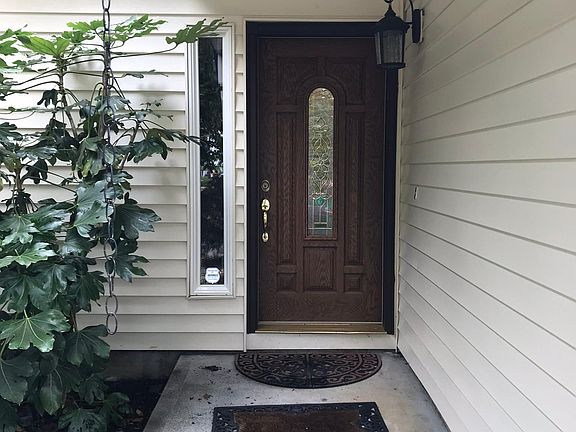 Beautiful Covered Entryway
