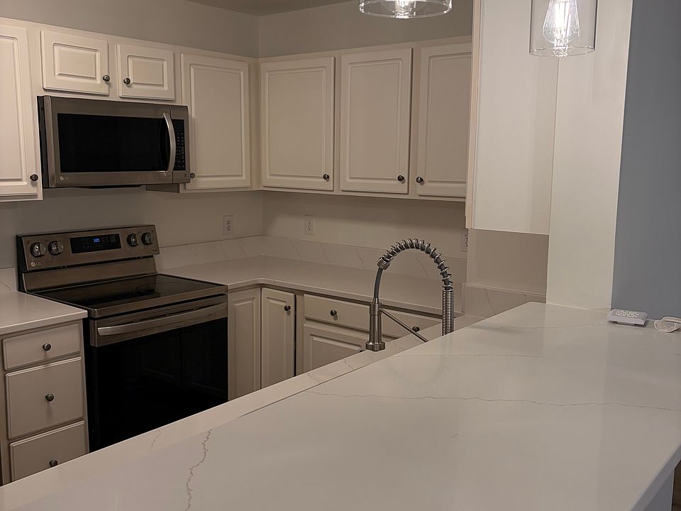 1st image of 3487-1D Forestdale Dr