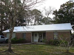 216 Ellis Van Vleet St, Apalachicola, FL 32320