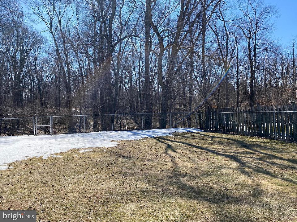 2nd image of 156 Franklyn Rd