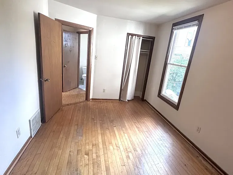 1717 N Astor St #1717 — Photo 8