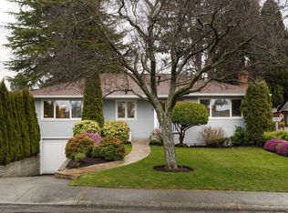 2973 Ashdowne Rd, Oak Bay, BC V8R5P2
