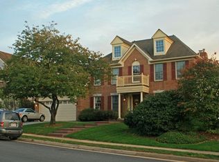 1303 Summerfield Dr, Herndon, VA 20170