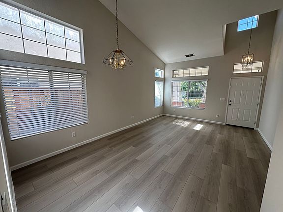3rd image of 5345 Fairside Way