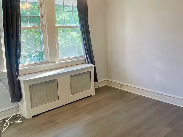 2145 Parkview Ave #2 — Photo 6