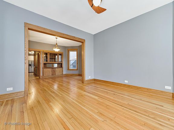 4th image of 2309 N Albany Ave #1