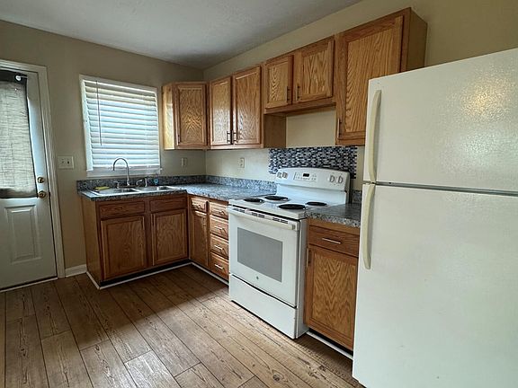5th image of 6712 Barfield Rd