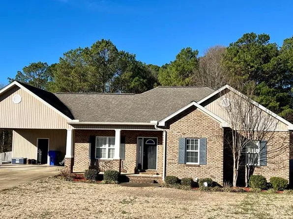 105 Meadows Ln, Troy, AL 36079