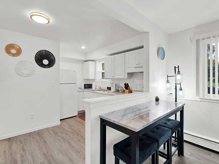 Garden Place Apartments — Photo 3