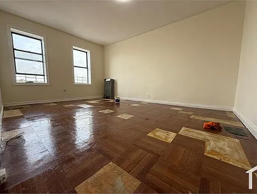 710 E 235th St #E1 — Photo 11