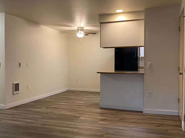 Chehalem Creek Apartments, 611 S Blaine St #0, Newberg, OR 97132