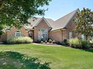 40 Eagle Valley Dr, Oakland, TN 38060