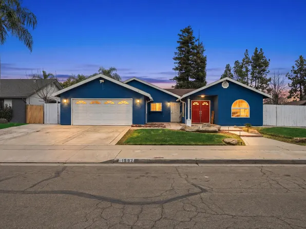 1582 E Ben Franklin Avenue, Tulare, CA 93274