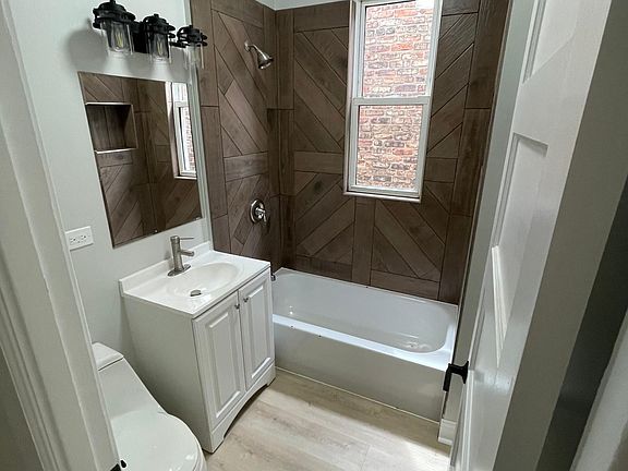 3rd image of 3749 W Shakespeare Ave #1