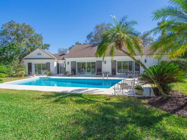 100 River Oak Ln, Indian River Shores, FL 32963