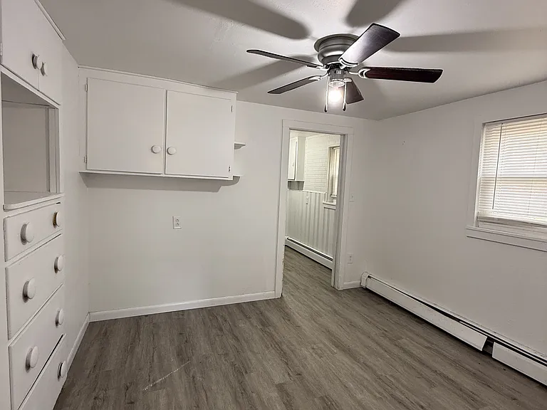 521 Savoy Ave — Photo 9
