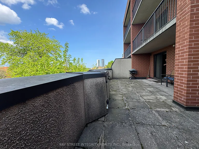 47 Caroline St N #402 — Photo 25