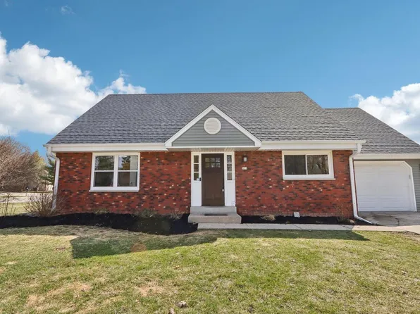 935 North Roosevelt AVENUE, Oconomowoc, WI 53066