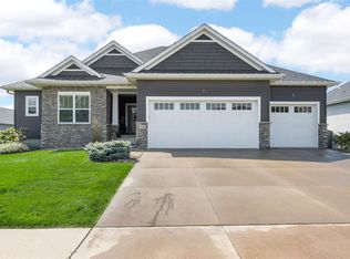 920 Grouse Ct, North Liberty, IA 52317