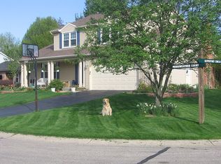 1330 Merriweather Ct, Wixom, MI 48393