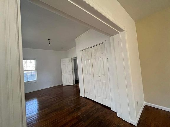 4th image of 70 N 2nd St