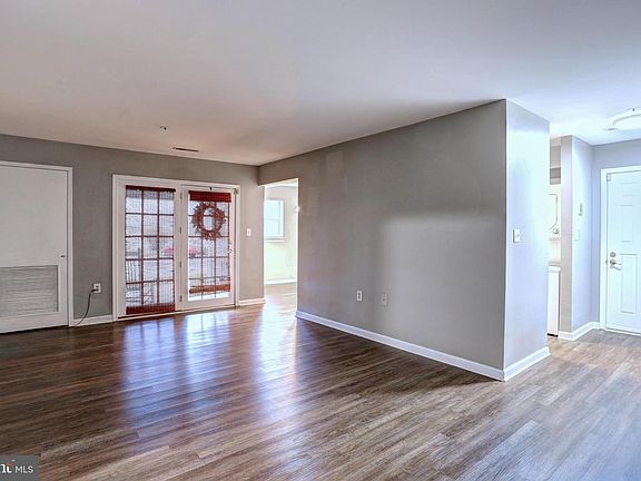 2nd image of 8388 Montgomery Run Rd Unit C