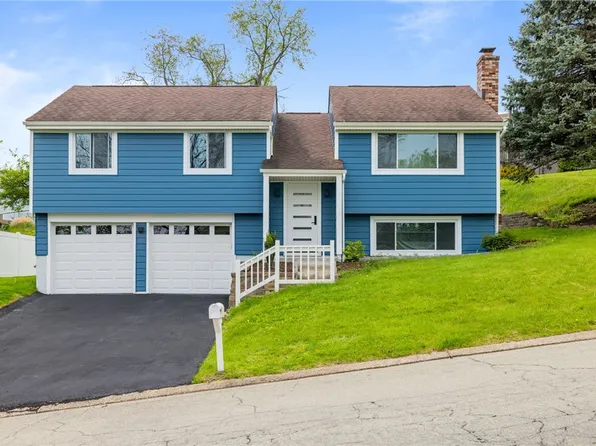 105 Mifflin Hills Dr, West Mifflin, PA 15122
