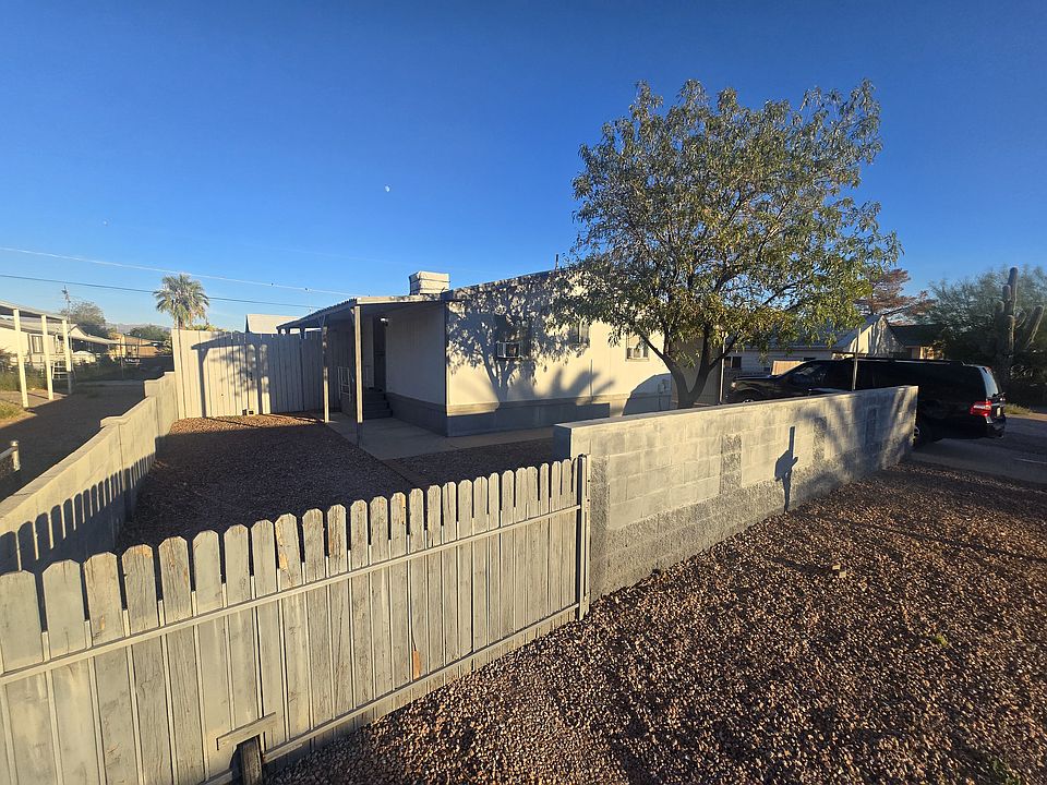 1st image of 425 S 98th Pl