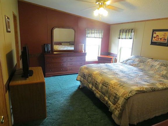 3rd image of 1341 N Texas Ln