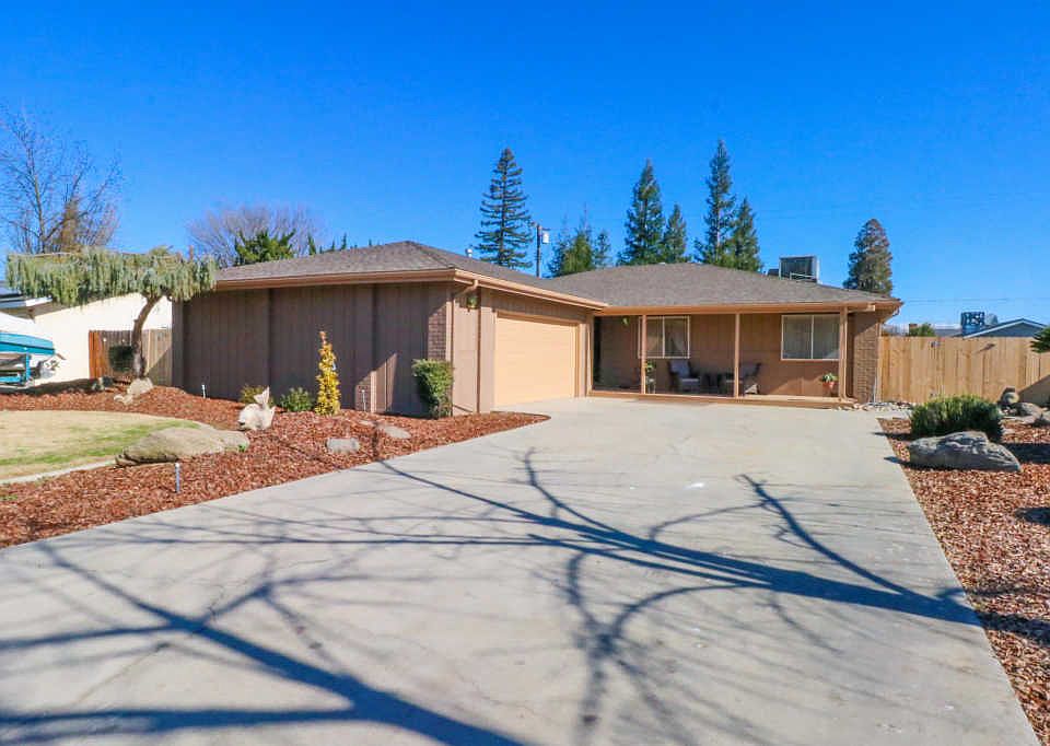 1st image of 26448 Mulanax Dr