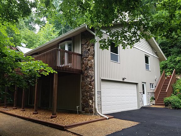 3rd image of 3112 Woods Ave