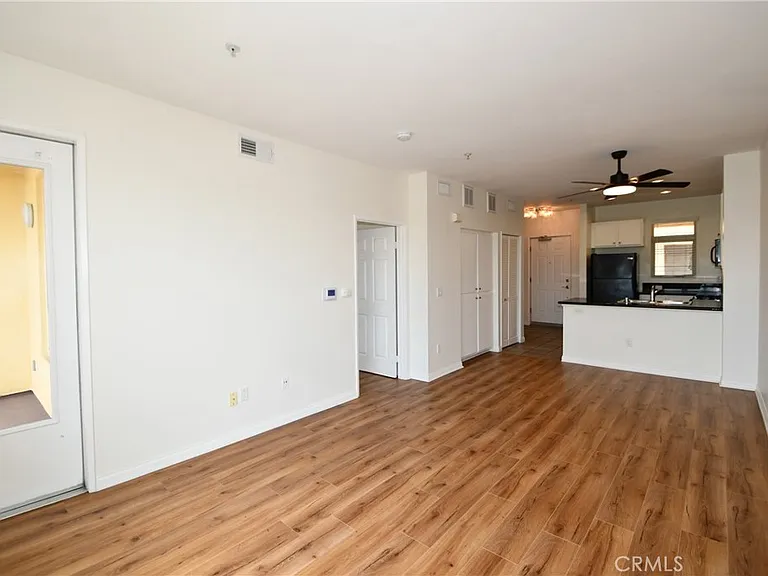2742 Cabrillo Ave #302 — Photo 9