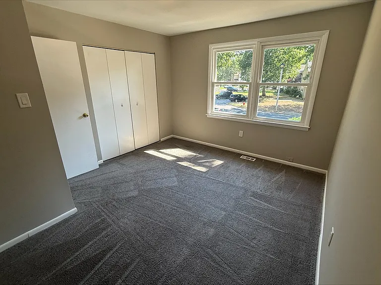 13 Townhouse Ln — Photo 8