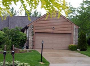 3715 Chimney Hill Dr, Valparaiso, IN 46383