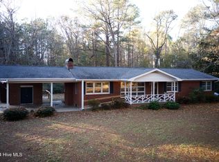 105 Hillcrest Rd, Whiteville, NC 28472