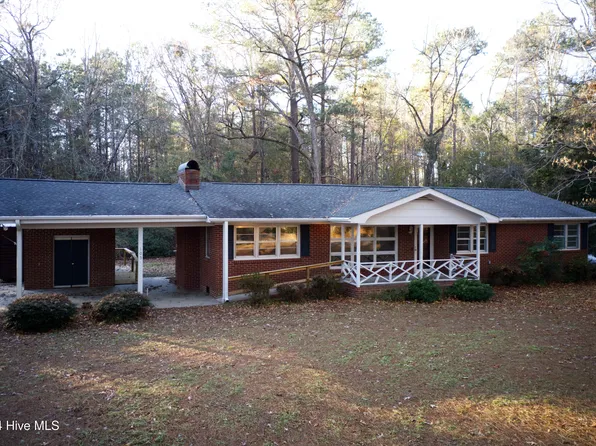 105 Hillcrest Road, Whiteville, NC 28472