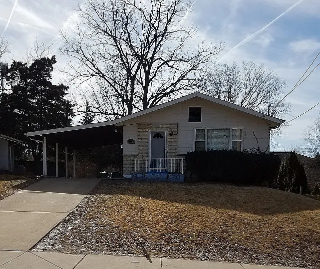 222 Euclid Ave photo 1