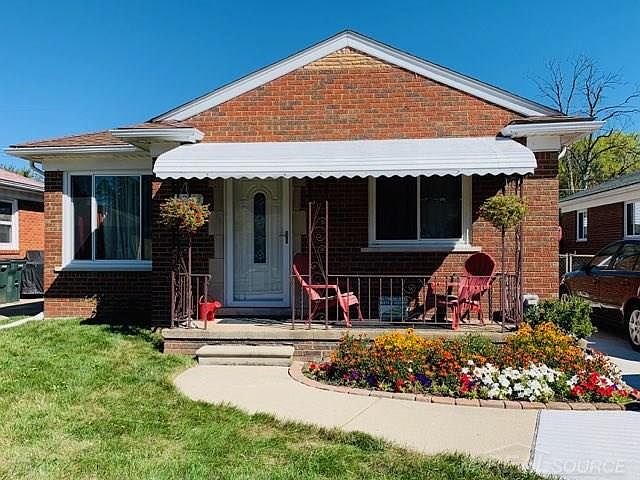 1st image of 22023 Trombly St