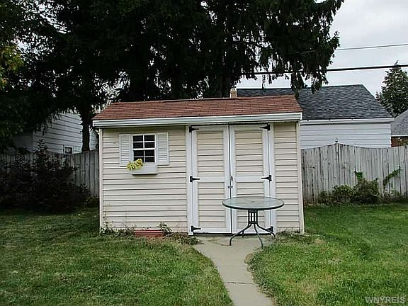 2nd image of 36 Aurora Dr