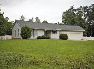 5602 Whispering Pines Dr, Summerfield, NC 27358