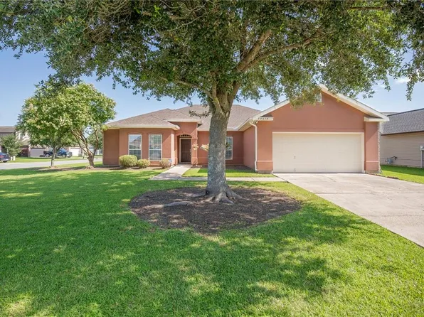 39070 Pirogue Ave, Gonzales, LA 70737