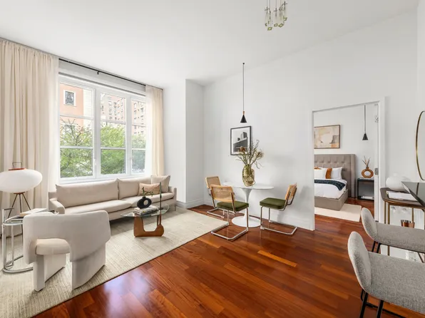 45 Park Avenue image 1 of 16