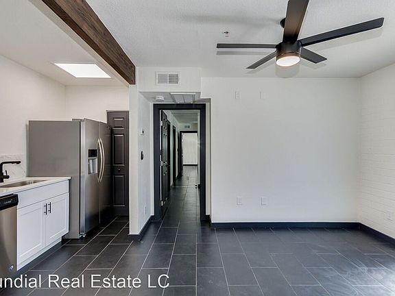 5th image of 1116 E Lemon St #110