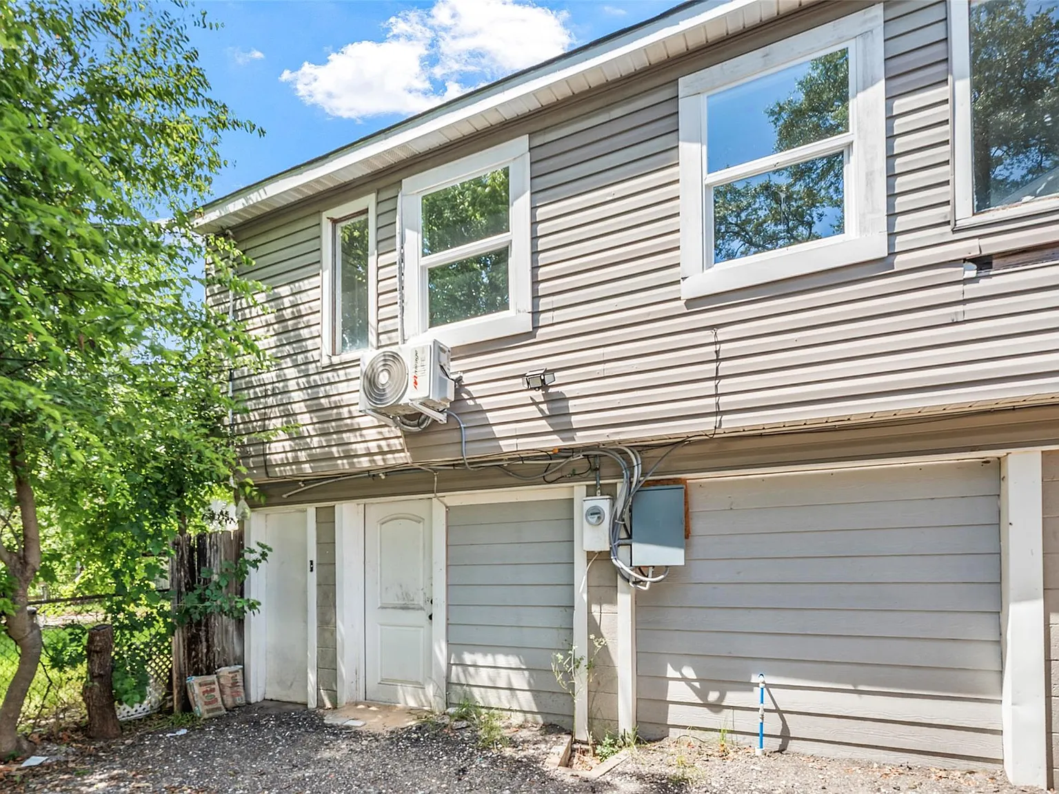 1 bed, 1.0 bath, 700 sqft, $1,050 — Photo 3