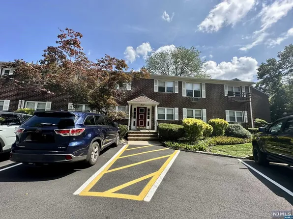 100 Pierson Miller Dr APT F7, Pompton Lakes, NJ 07442